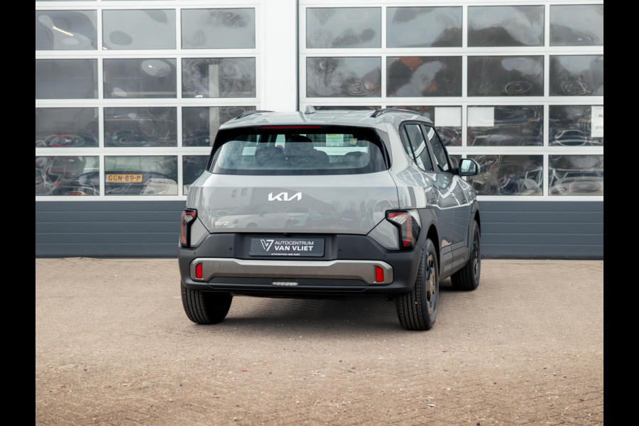 Kia EV2 Air 42.2 kWh 5p. | Actieprijs * | Clima | Adapt. cruise | Navi | Dakrails | 16" | Stoel&Stuur Verwarming | Apple Carplay