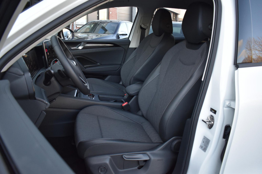 Volkswagen Tiguan 1.5 eTSI Life Edition Lane ACC Camera StuurVw