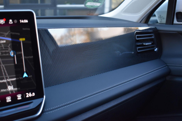 Volkswagen Tiguan 1.5 eTSI Life Edition Lane ACC Camera StuurVw