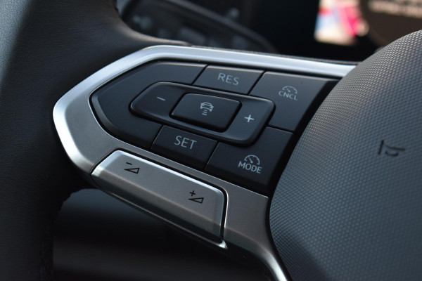 Volkswagen Tiguan 1.5 eTSI Life Edition Lane ACC Camera StuurVw