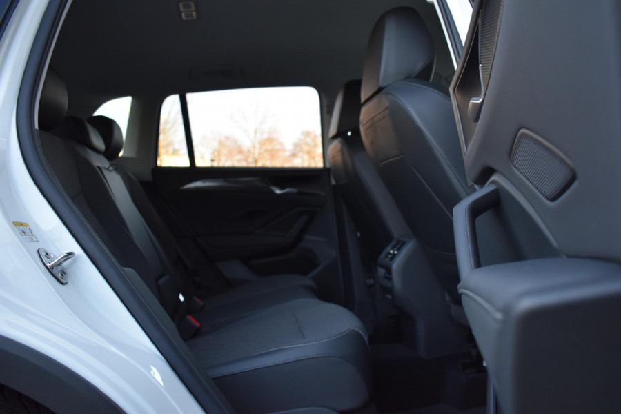 Volkswagen Tiguan 1.5 eTSI Life Edition Lane ACC Camera StuurVw