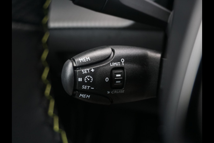 Peugeot e-2008 EV GT 54 kWh