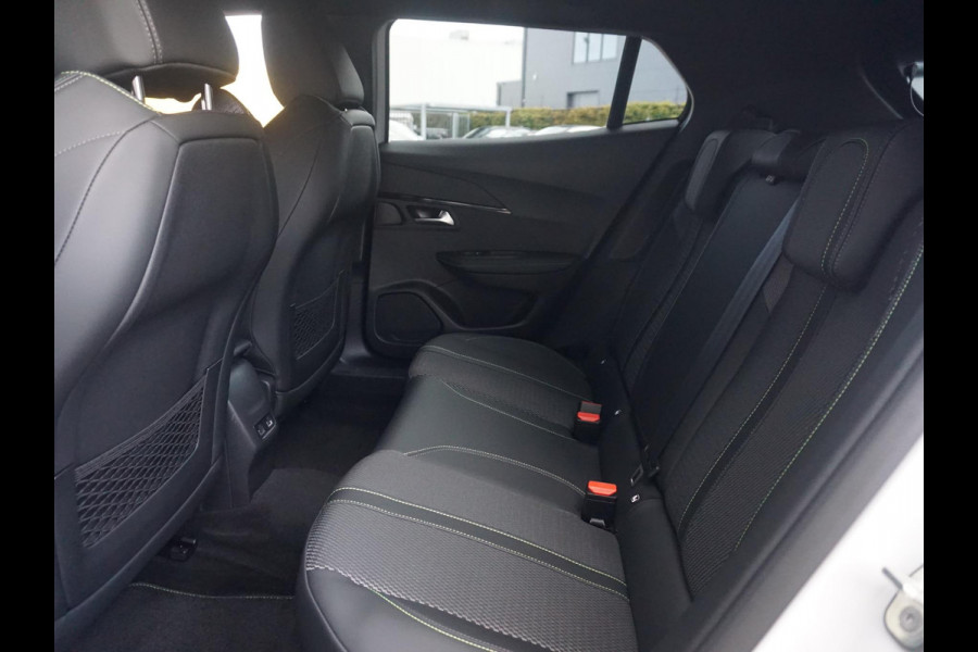 Peugeot e-2008 EV GT 54 kWh