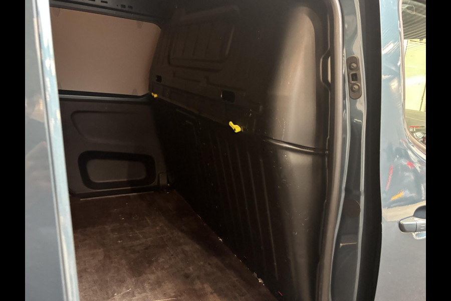 Peugeot Partner 1.5 HDI 130PK L1 130PK NIEUW MODEL Airco Cruise Control  LM velgen Navi Trekhaak PDC V&A Camera