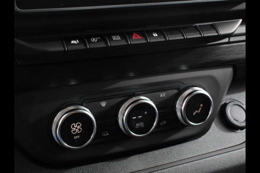 Renault Trafic 2.0 Blue dCi 150 T30 L2H1 Advance Automaat Navigatie bluetooth DAB Camera Airco Trekhaak Lichtmetalen velgen