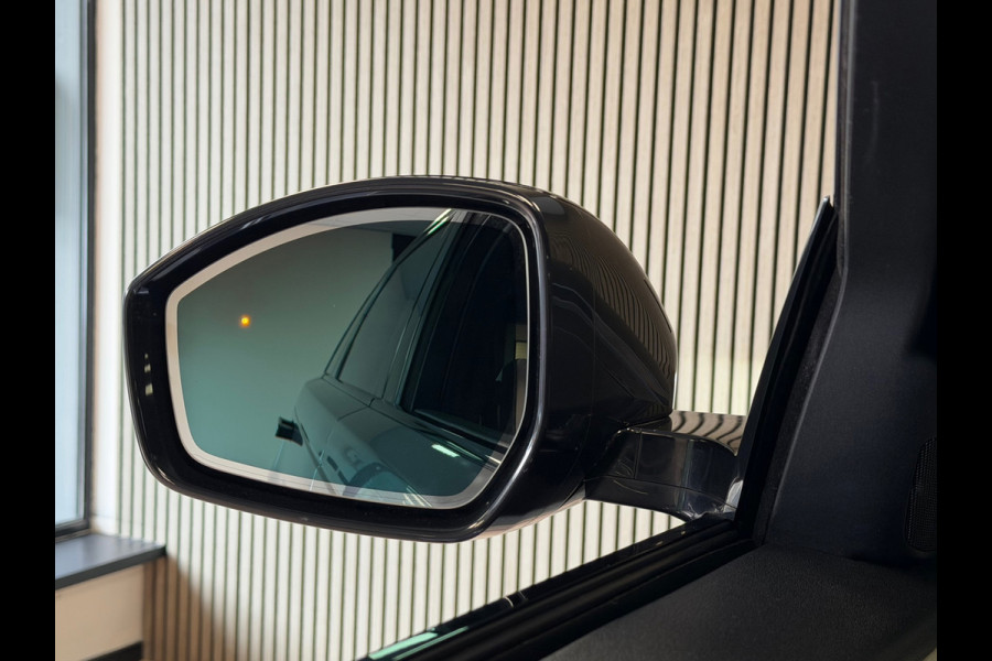 Land Rover Range Rover Velar 3.0 V6 AWD R-Dynamic SE AUT. PANORAMADAK NAVIGATIE PDC LEDER MEMORY KEYLESS-GO CAMERA