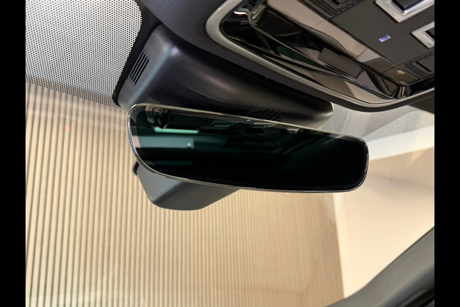 Land Rover Range Rover Velar 3.0 V6 AWD R-Dynamic SE AUT. PANORAMADAK NAVIGATIE PDC LEDER MEMORY KEYLESS-GO CAMERA