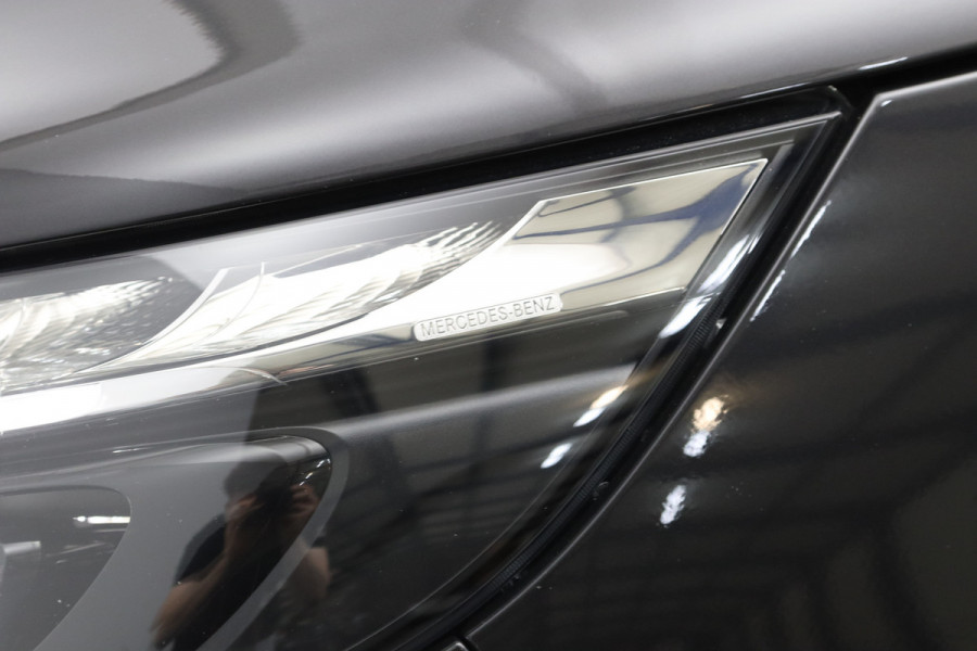 Mercedes-Benz V-Klasse 300d 237 PK 4-MATIC Extra Lang DC Avantgarde Edition AMG-Pakket, Trekhaak, Burmester, 360 Camera, Adap. Cruise