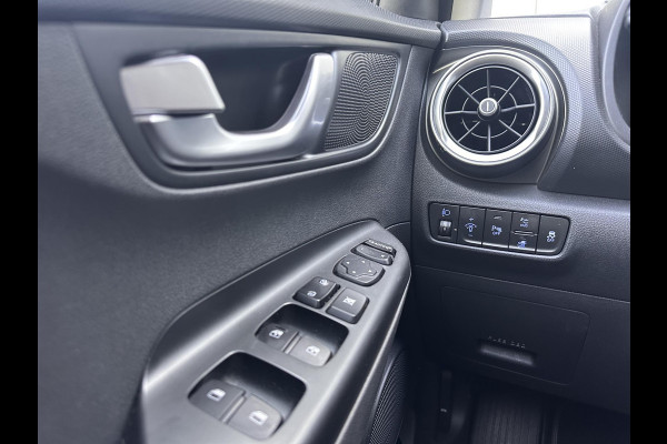 Hyundai Kona EV Fashion 64 kWh | SOH: 96,3%| Facelift | 3 Fase | Warmtepomp | Navi | HUD | Adaptive CC | Camera |