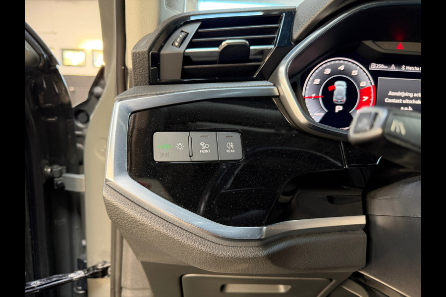 Audi Q3 35 TFSI Pro Line | S-Line | Pano | Alcantara | Virtual | Camera | Top Uitvoering