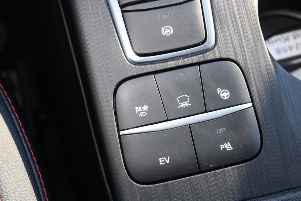 Ford Kuga 2.5 PHEV ST-Line X | Winterpack | Adaptieve Cruise Control | 19 Inch Lichtmetalen Velgen | B & O Sound | Electrische Achterklep