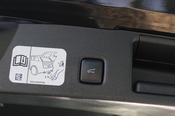 Ford Kuga 2.5 PHEV ST-Line X | Winterpack | Adaptieve Cruise Control | 19 Inch Lichtmetalen Velgen | B & O Sound | Electrische Achterklep