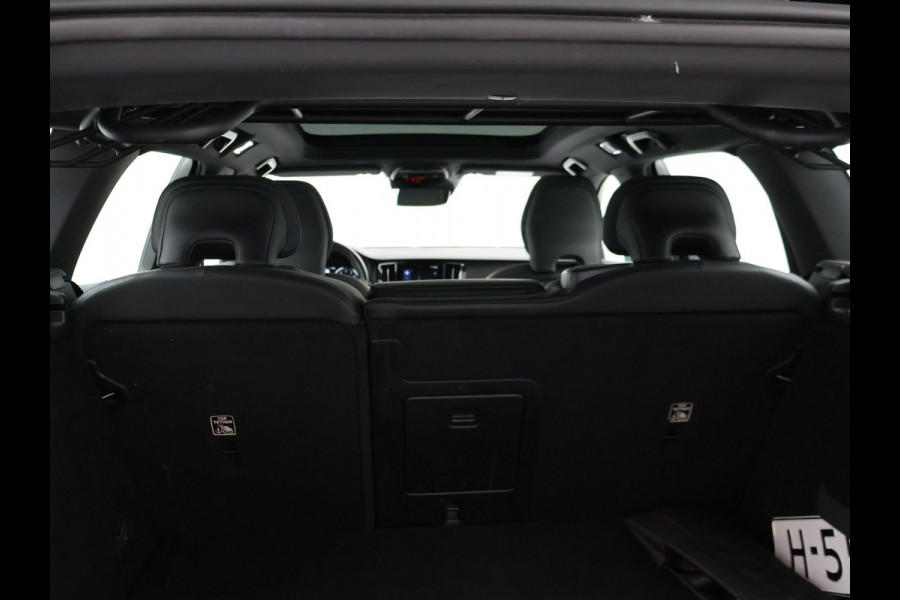 Volvo V60 2.0 T4 190 PK R-DESIGN + PANORAMADAK | WEGKL. TREKHAAK | STUURVERW. | ADAPTIVE CRUISE CONTROL