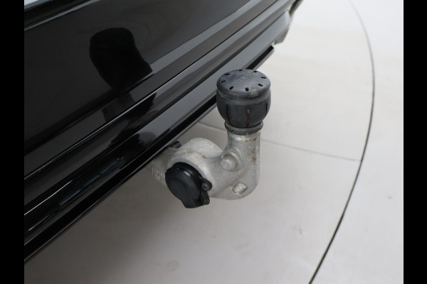 Volvo V60 2.0 T4 190 PK R-DESIGN + PANORAMADAK | WEGKL. TREKHAAK | STUURVERW. | ADAPTIVE CRUISE CONTROL