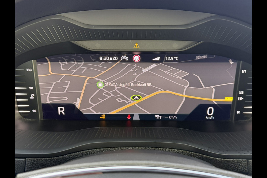 Škoda Karoq 1.5 TSI ACT Automaat Digital dash Carplay 360 Camera Cruise Navigatie Stoel-Stuur Verwarming Elek-A klep