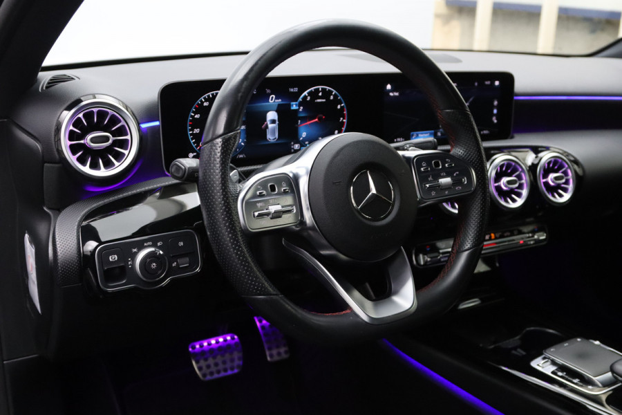 Mercedes-Benz A-Klasse 200 164 PK Automaat AMG Business Solution, Sfeerverlichting, Camera