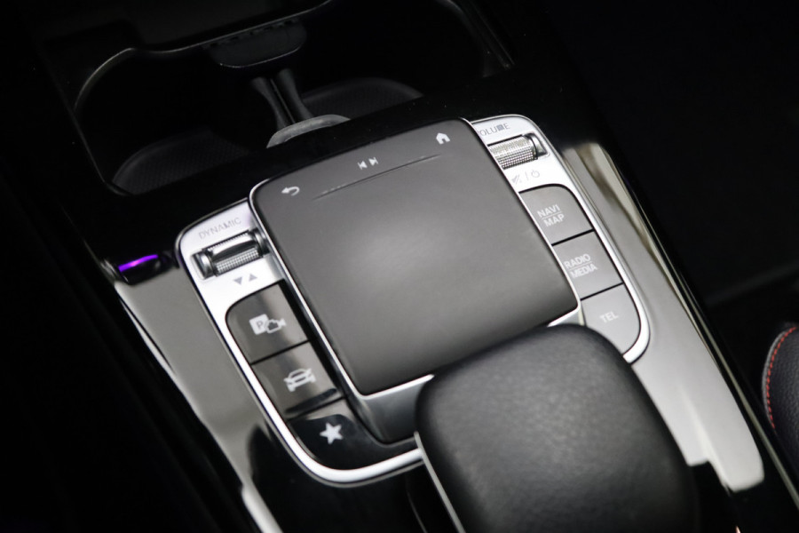 Mercedes-Benz A-Klasse 200 164 PK Automaat AMG Business Solution, Sfeerverlichting, Camera