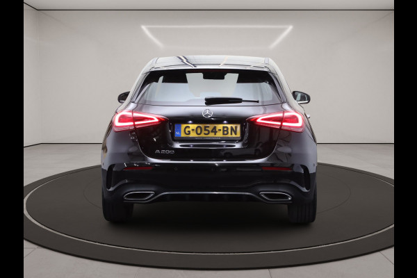 Mercedes-Benz A-Klasse 200 164 PK Automaat AMG Business Solution, Sfeerverlichting, Camera