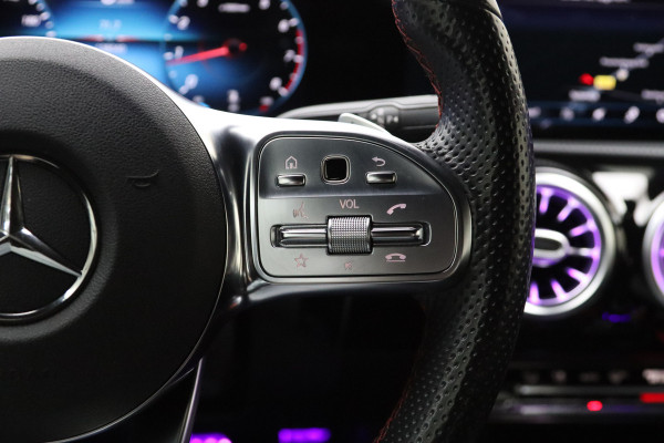 Mercedes-Benz A-Klasse 200 164 PK Automaat AMG Business Solution, Sfeerverlichting, Camera