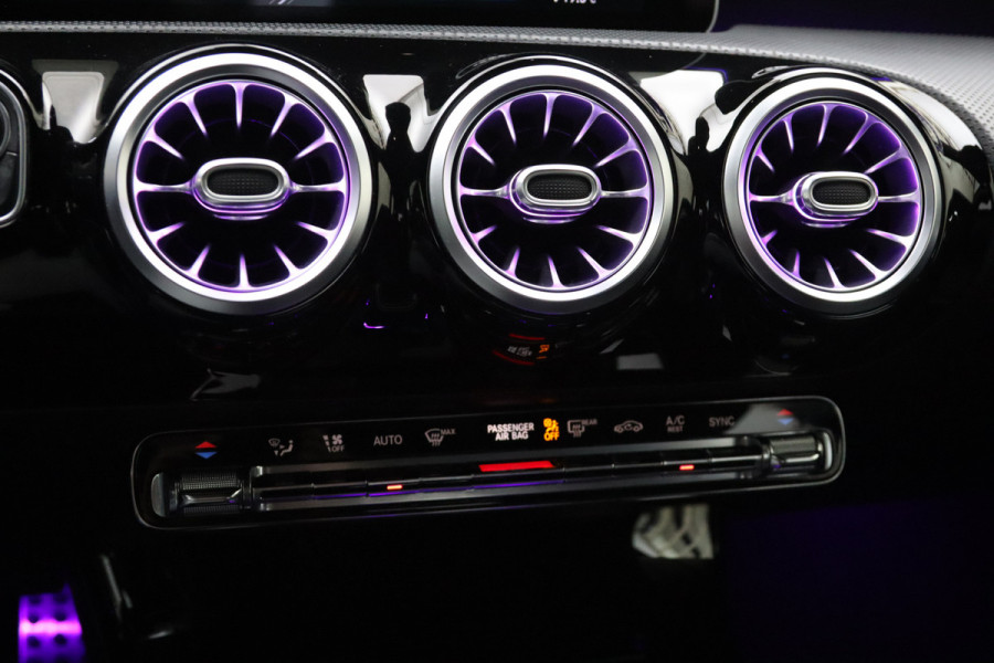 Mercedes-Benz A-Klasse 200 164 PK Automaat AMG Business Solution, Sfeerverlichting, Camera