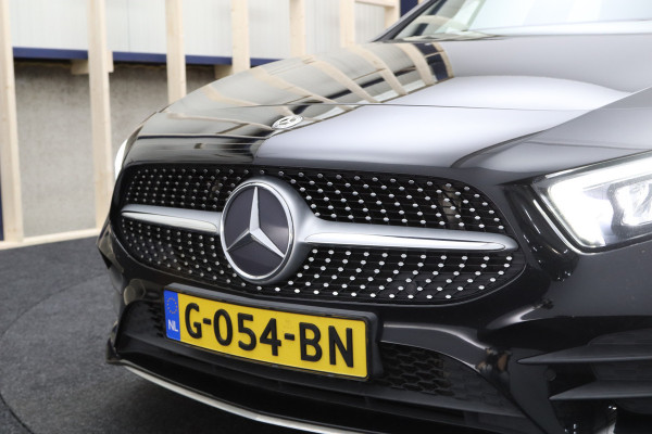 Mercedes-Benz A-Klasse 200 164 PK Automaat AMG Business Solution, Sfeerverlichting, Camera