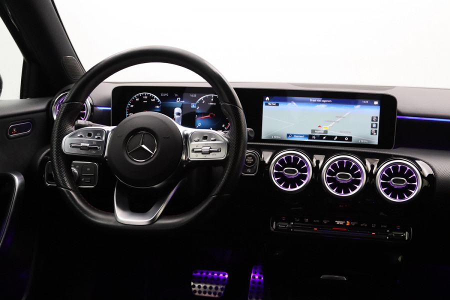Mercedes-Benz A-Klasse 200 164 PK Automaat AMG Business Solution, Sfeerverlichting, Camera