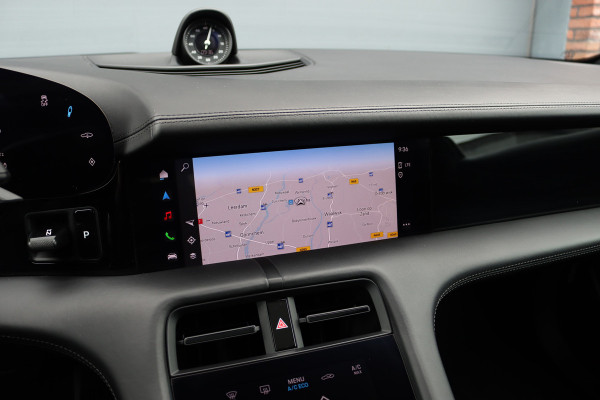 Porsche Taycan Sport Turismo 79 kWh | Achterasbesturing | Luchtvering | Sport-Chrono | ACC | Panoramadak | 18-wegs | BOSE |  Memory | Surround Camera | Verwarmd Stuurwiel |