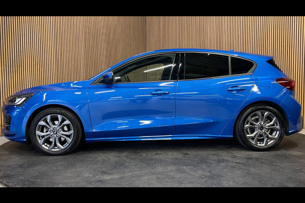 Ford Focus 1.0 EcoBoost Hybrid ST Line||CARPLAY/ANDROID|STOEL+STUURVERW|CAMERA|CLIMATE+CRUISE CONTROL|NAVIGATIE|1e EIG|NL-AUTO|NAP