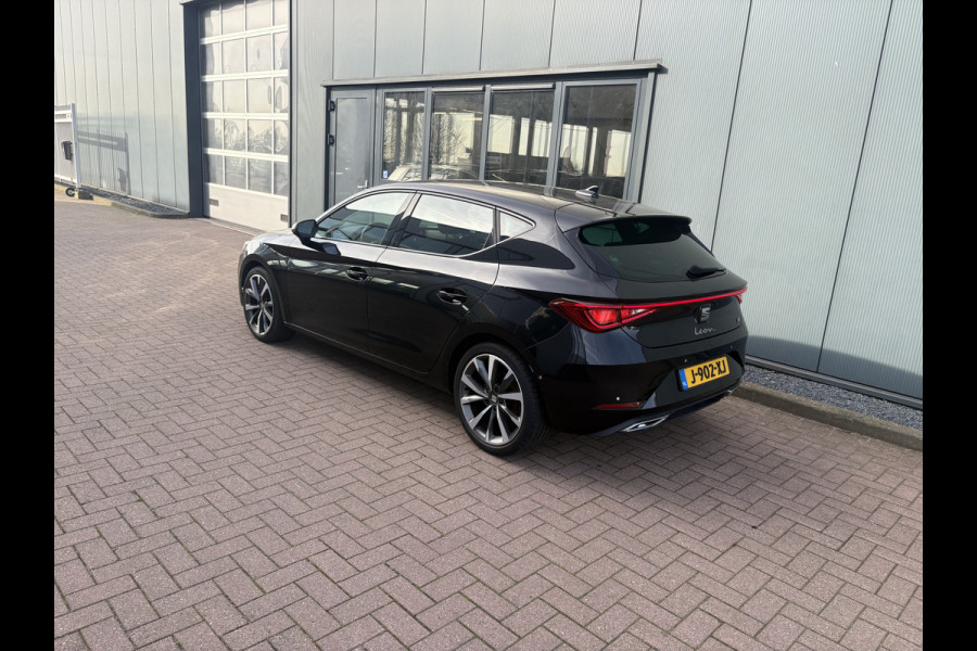 Seat Leon 1.5 TSi 150pk FR Launch Edition CAMERA/KEYLESS/CARPLAY/ADAPT/CRUISE/PDC/18INCH