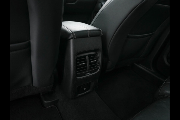 Ford Kuga 2.5 PHEV Vignale (Plug-In) (INCL-BTW) Aut. *HEAD-UP | LEATHER | DIGI-COCKPIT | FULL-LED | KEYLESS | DAB | CARPLAY | NAVI-FULLMAP | MEMORY-PACK | HEATED-COMFORTSEATS | PRIVACYGLASS | TOWBAR | 18''ALU*