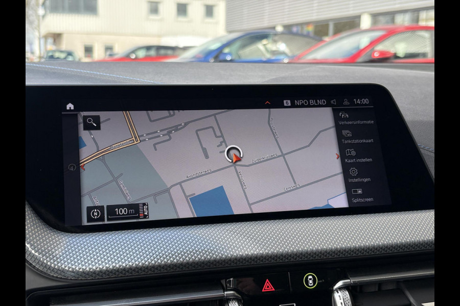 BMW 1-serie 118i Business Edition Plus 136pk Automaat | M Pakket | Navi | Stoelverwarming | PDC |