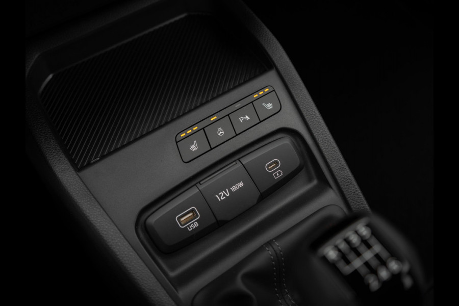 Kia Stonic 1.0 T-GDi MHEV DynamicLine | OP VOORRAAD | Stoel en stuurverwarming | Navi | Airco |