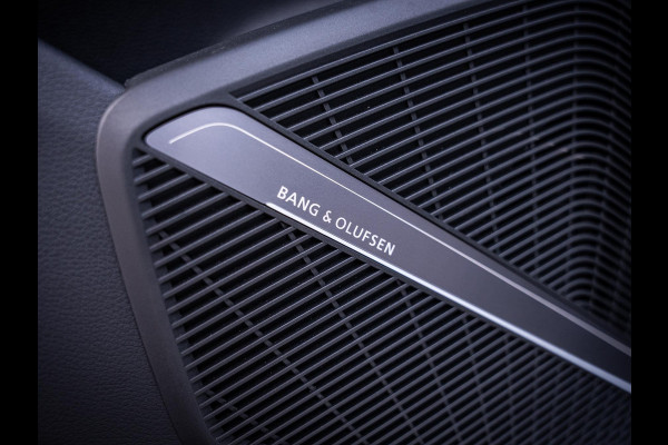 Audi Q5 55 TFSI e quattro Competition S-Line l RS Seats l HUD l Pano l B&O