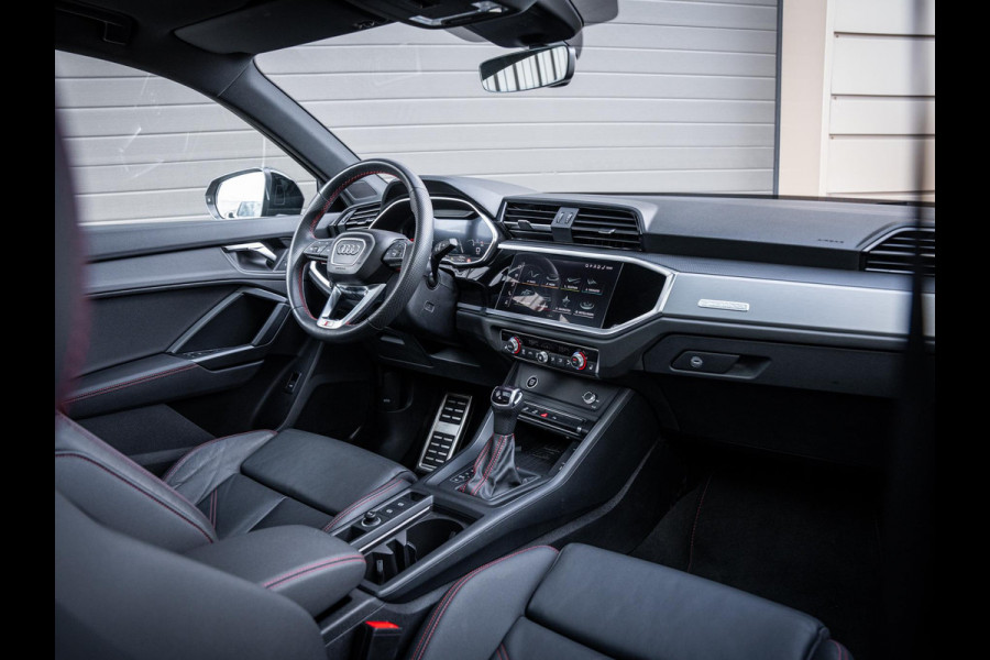 Audi Q3 Sportback 40 TFSI quattro S Edition - Competition l Chrono Grijs l Pano l Matrix