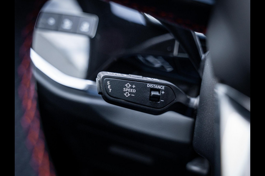 Audi Q3 Sportback 40 TFSI quattro S Edition - Competition l Chrono Grijs l Pano l Matrix