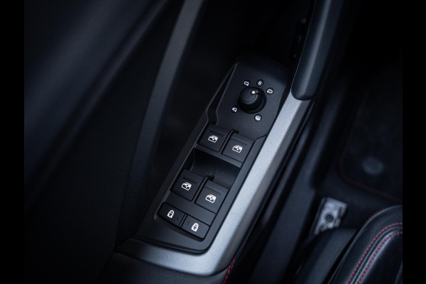 Audi Q3 Sportback 40 TFSI quattro S Edition - Competition l Chrono Grijs l Pano l Matrix