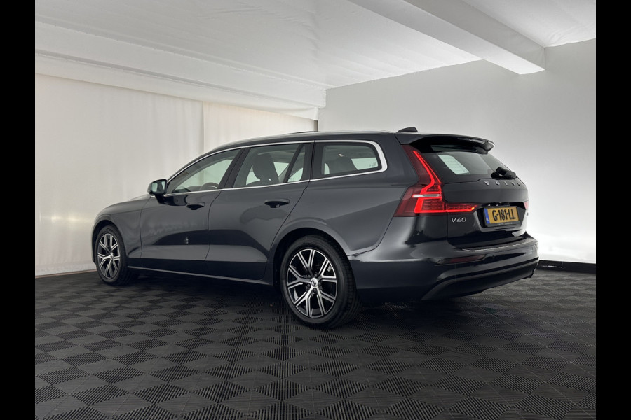 Volvo V60 2.0 D3 Momentum Aut. *PANO | HEAD-UP | LEATHER | FULL-LED | KEYLESS | BLINDSPOT | CAMERA | DAB | DIGI-COCKPIT | NAVI-FULLMAP | ECC | PDC | CRUISE | 17''ALU | TOWBAR*