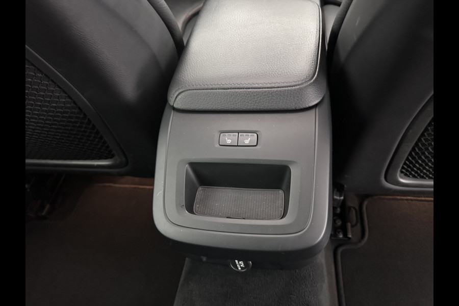 Volvo V60 2.0 D3 Momentum Aut. *PANO | HEAD-UP | LEATHER | FULL-LED | KEYLESS | BLINDSPOT | CAMERA | DAB | DIGI-COCKPIT | NAVI-FULLMAP | ECC | PDC | CRUISE | 17''ALU | TOWBAR*