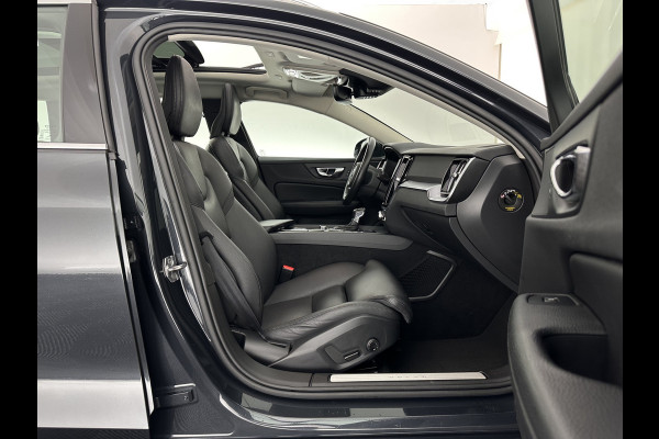 Volvo V60 2.0 D3 Momentum Aut. *PANO | HEAD-UP | LEATHER | FULL-LED | KEYLESS | BLINDSPOT | CAMERA | DAB | DIGI-COCKPIT | NAVI-FULLMAP | ECC | PDC | CRUISE | 17''ALU | TOWBAR*