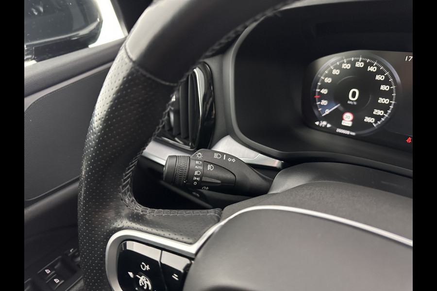 Volvo V60 2.0 D3 Momentum Aut. *PANO | HEAD-UP | LEATHER | FULL-LED | KEYLESS | BLINDSPOT | CAMERA | DAB | DIGI-COCKPIT | NAVI-FULLMAP | ECC | PDC | CRUISE | 17''ALU | TOWBAR*