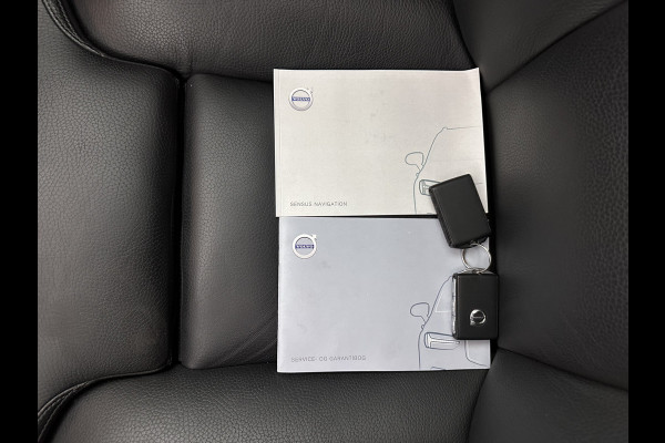 Volvo V60 2.0 D3 Momentum Aut. *PANO | HEAD-UP | LEATHER | FULL-LED | KEYLESS | BLINDSPOT | CAMERA | DAB | DIGI-COCKPIT | NAVI-FULLMAP | ECC | PDC | CRUISE | 17''ALU | TOWBAR*