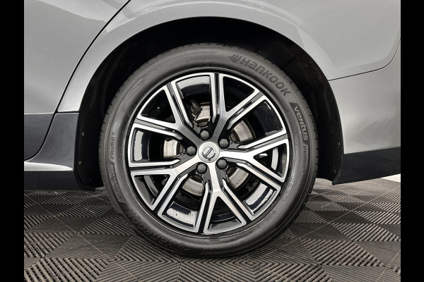Volvo V60 2.0 D3 Momentum Aut. *PANO | HEAD-UP | LEATHER | FULL-LED | KEYLESS | BLINDSPOT | CAMERA | DAB | DIGI-COCKPIT | NAVI-FULLMAP | ECC | PDC | CRUISE | 17''ALU | TOWBAR*