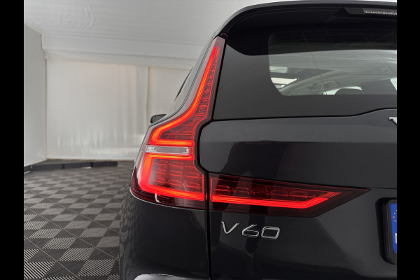 Volvo V60 2.0 D3 Momentum Aut. *PANO | HEAD-UP | LEATHER | FULL-LED | KEYLESS | BLINDSPOT | CAMERA | DAB | DIGI-COCKPIT | NAVI-FULLMAP | ECC | PDC | CRUISE | 17''ALU | TOWBAR*