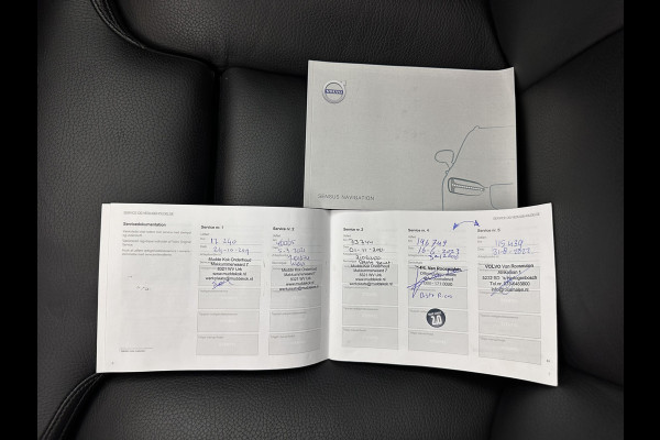 Volvo V60 2.0 D3 Momentum Aut. *PANO | HEAD-UP | LEATHER | FULL-LED | KEYLESS | BLINDSPOT | CAMERA | DAB | DIGI-COCKPIT | NAVI-FULLMAP | ECC | PDC | CRUISE | 17''ALU | TOWBAR*