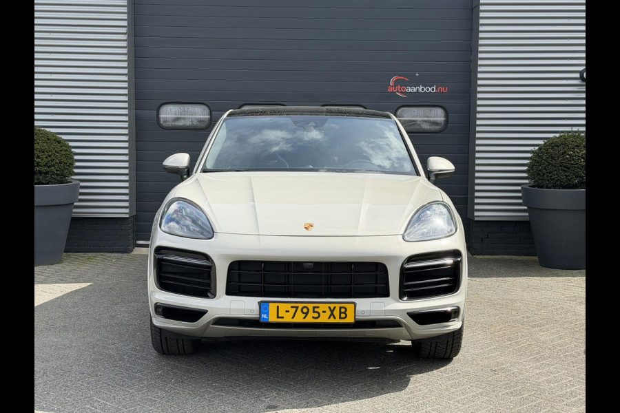 Porsche Cayenne Coupé 3.0 E-Hybrid | Sport Chrono | 360* Camera | Panoramadak | Luchtvering | Bose | DAB | Lane Assist | Privacy Glass |
