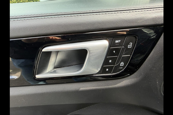 Porsche Cayenne Coupé 3.0 E-Hybrid | Sport Chrono | 360* Camera | Panoramadak | Luchtvering | Bose | DAB | Lane Assist | Privacy Glass |