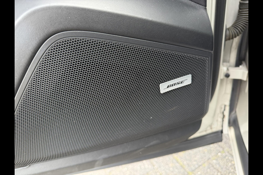 Porsche Cayenne Coupé 3.0 E-Hybrid | Sport Chrono | 360* Camera | Panoramadak | Luchtvering | Bose | DAB | Lane Assist | Privacy Glass |