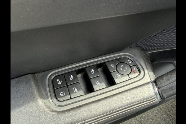 Porsche Cayenne Coupé 3.0 E-Hybrid | Sport Chrono | 360* Camera | Panoramadak | Luchtvering | Bose | DAB | Lane Assist | Privacy Glass |