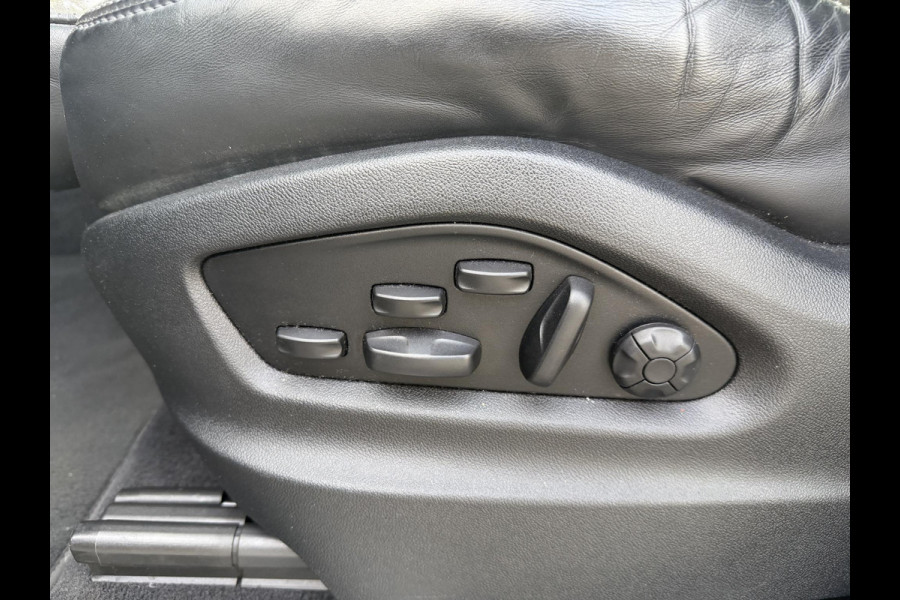 Porsche Cayenne Coupé 3.0 E-Hybrid | Sport Chrono | 360* Camera | Panoramadak | Luchtvering | Bose | DAB | Lane Assist | Privacy Glass |