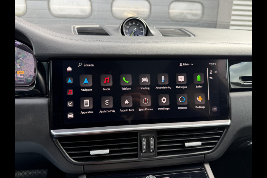 Porsche Cayenne Coupé 3.0 E-Hybrid | Sport Chrono | 360* Camera | Panoramadak | Luchtvering | Bose | DAB | Lane Assist | Privacy Glass |